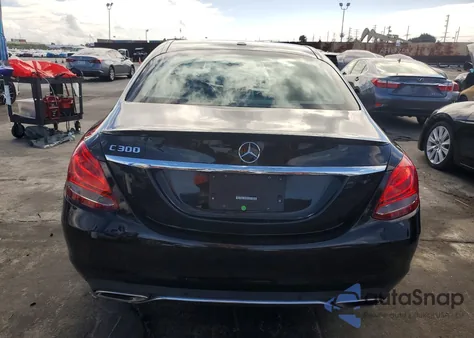 2018 Mercedes-Benz C 300 from USA, damaged, VIN 55SWF4JB6JU262431